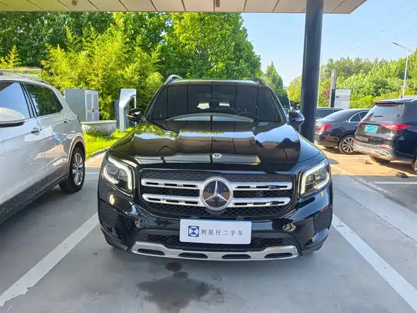 Mercedes-Benz GLB 2023
