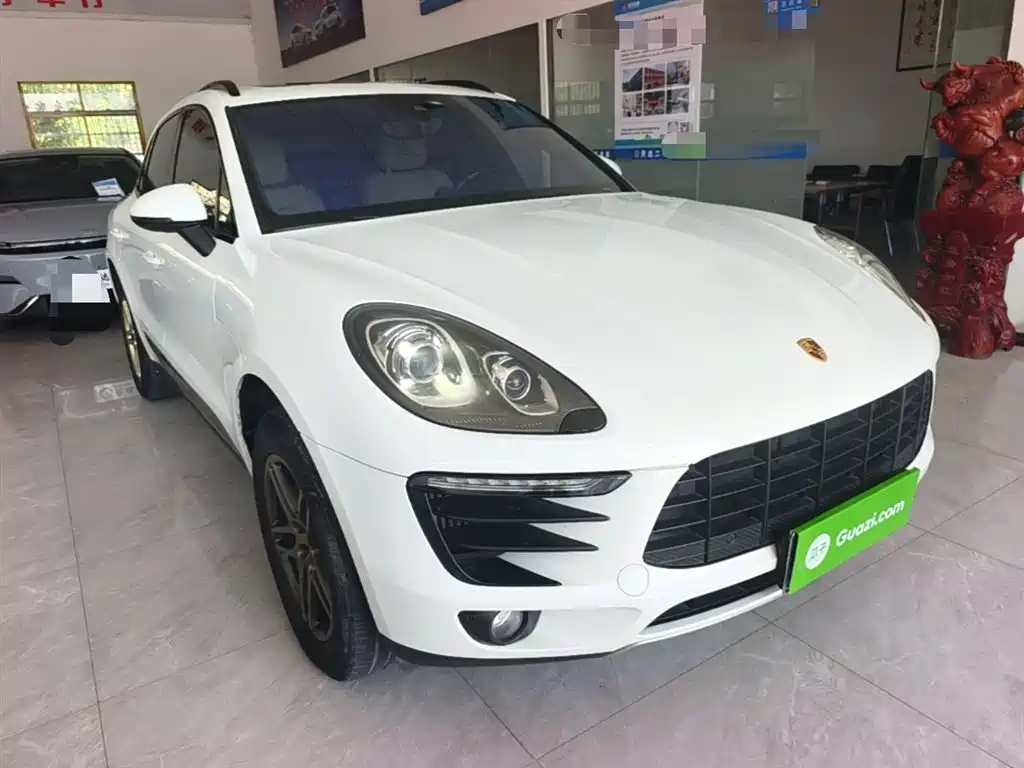 Porsche Macan 2017 — фото 22
