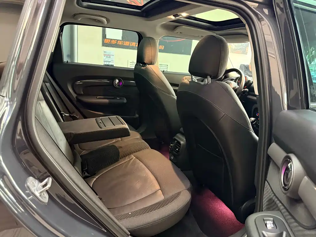 MINI Clubman 2018 — фото 11