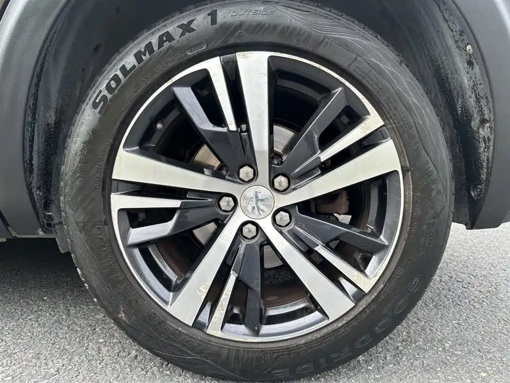 Peugeot 5008 2017 — фото 18