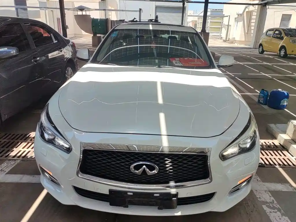 Infiniti Q50L 2017 — фото 3
