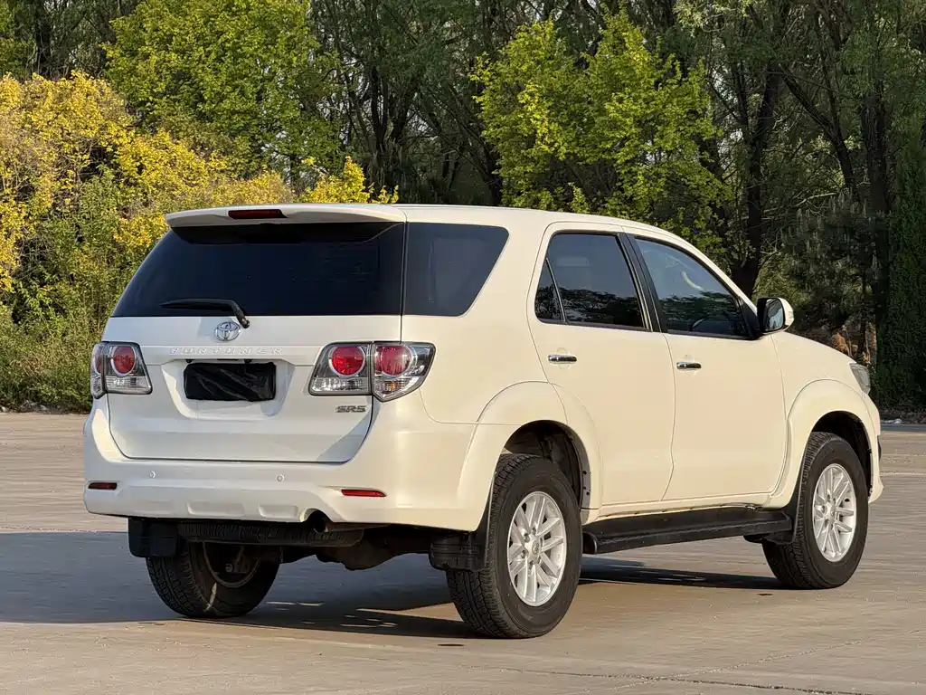 Toyota Fortuner 2016 — фото 7