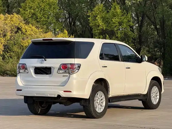 Toyota Fortuner 2016