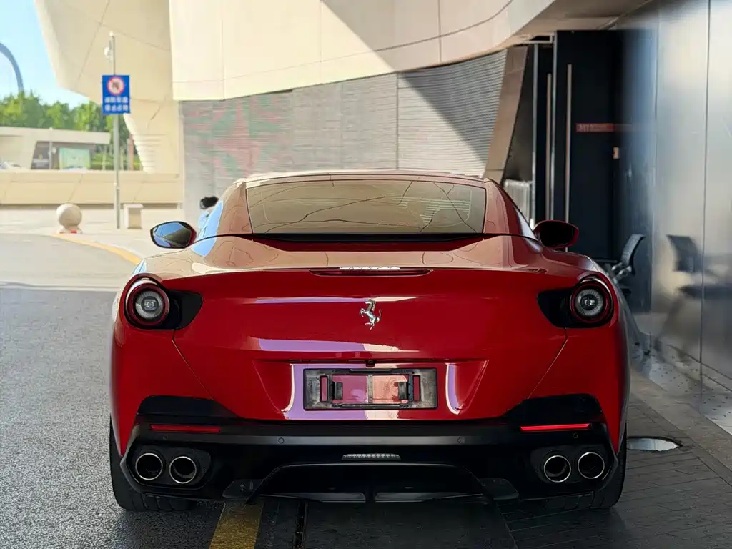 Ferrari Portofino 2019 — фото 10
