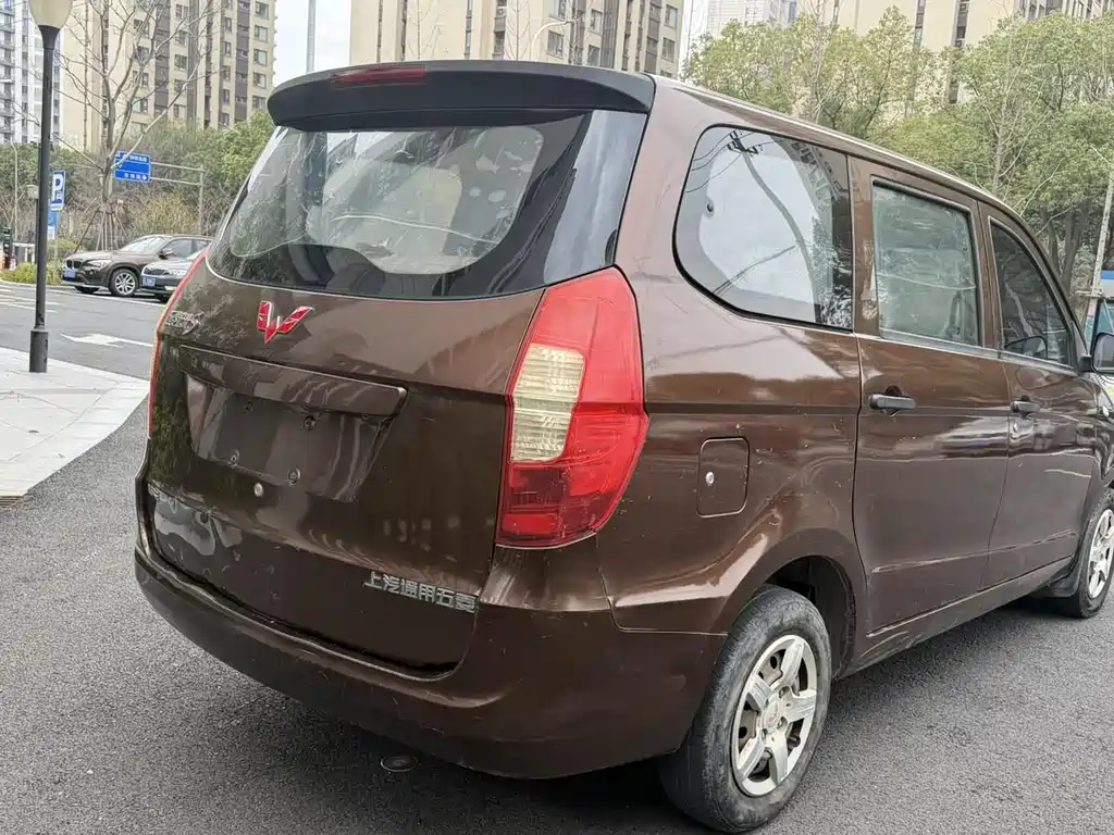 Wuling Hongguang 2018 — фото 9