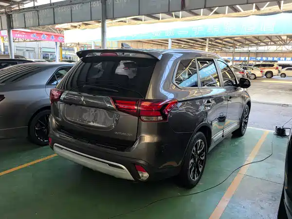 Mitsubishi Outlander 2019