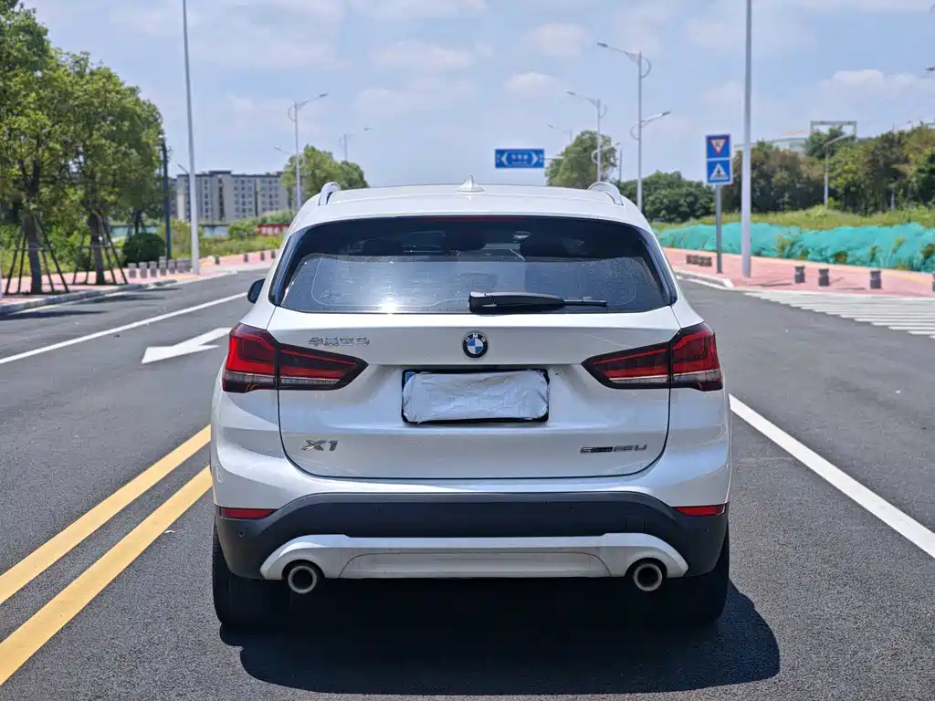 BMW X1 2021 — фото 8