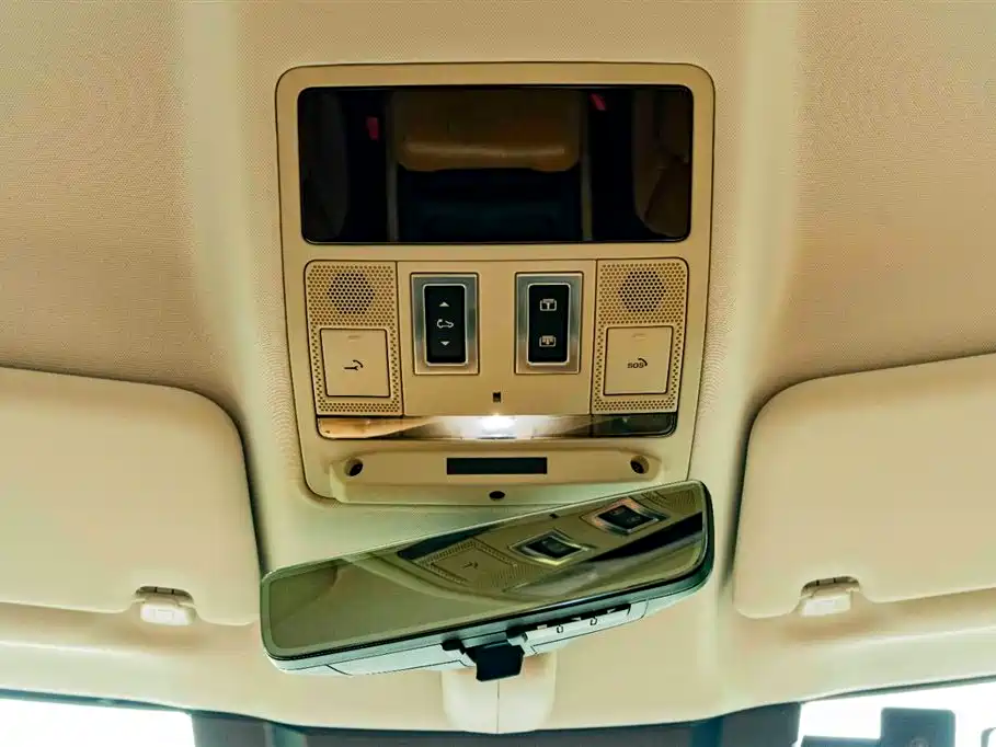 Land Rover Defender 2022 — фото 21