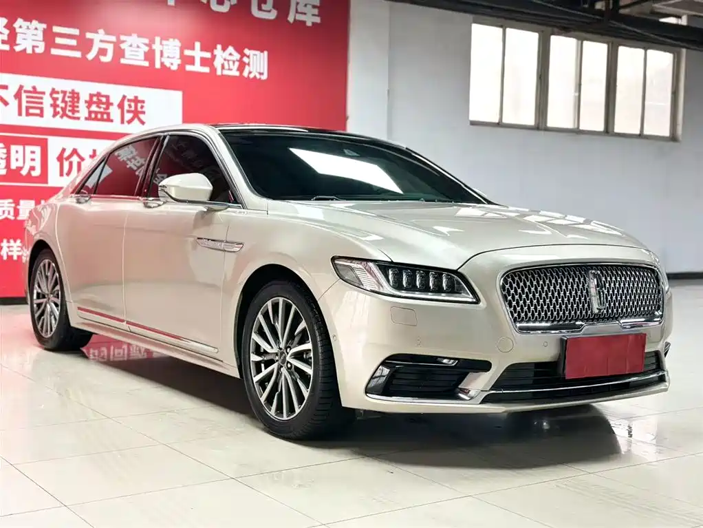 Lincoln Continental 2018 — фото 3