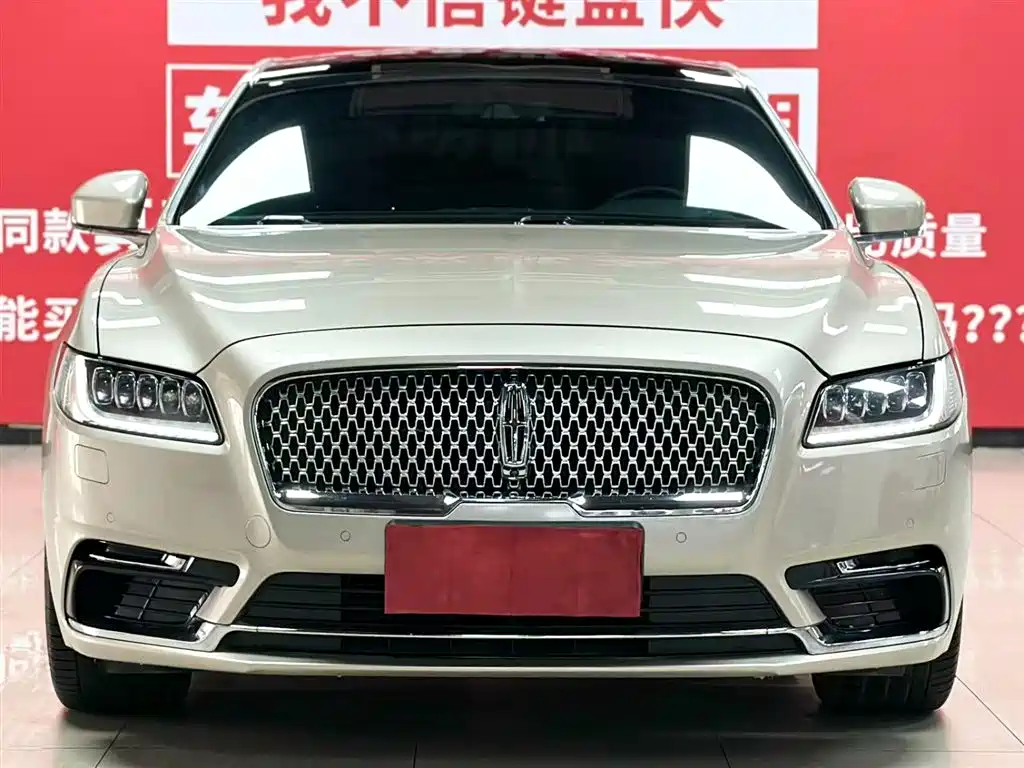 Lincoln Continental 2018 — фото 2
