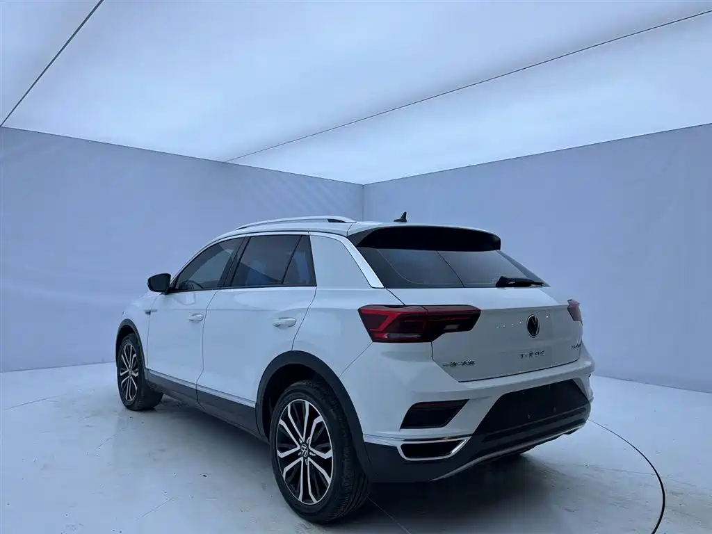 Volkswagen T-Roc 2022 — фото 6
