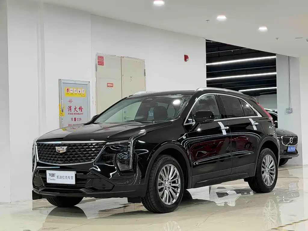 Cadillac XT4 2024 — фото 1