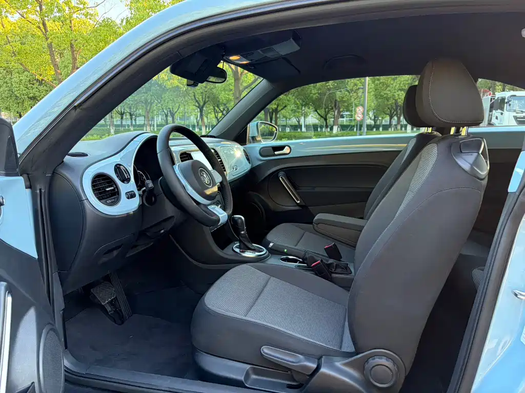 Volkswagen Beetle 2015