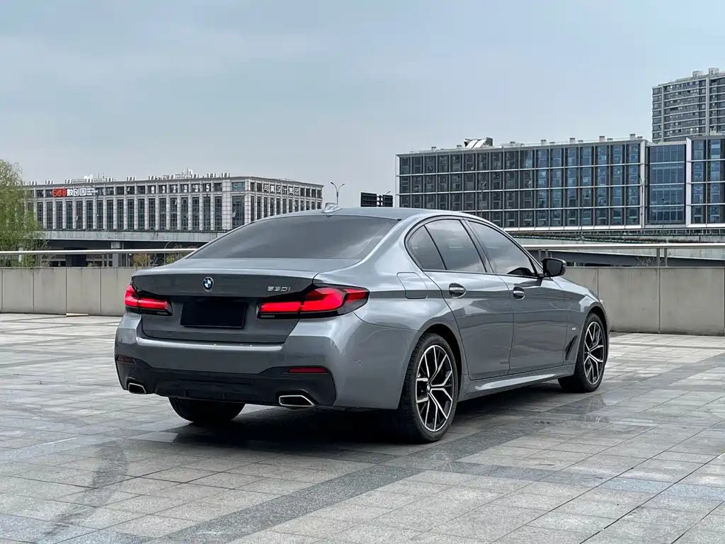 BMW 5 Series 2023