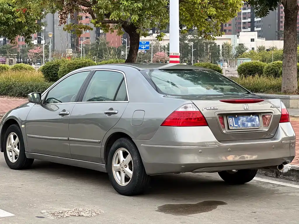 Honda Accord 2007 — фото 3