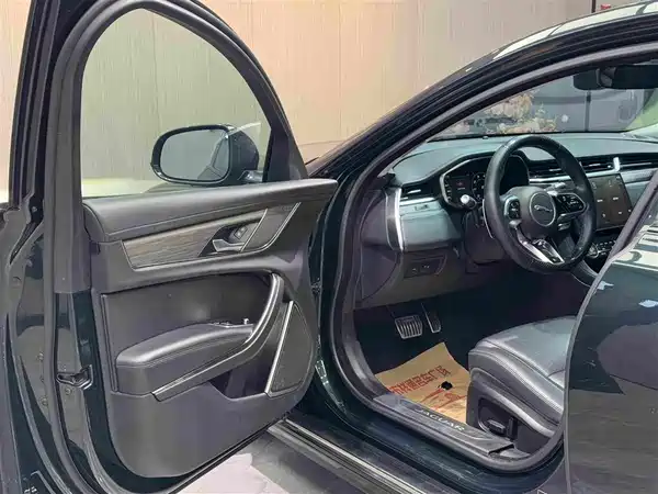 Jaguar XFL 2022