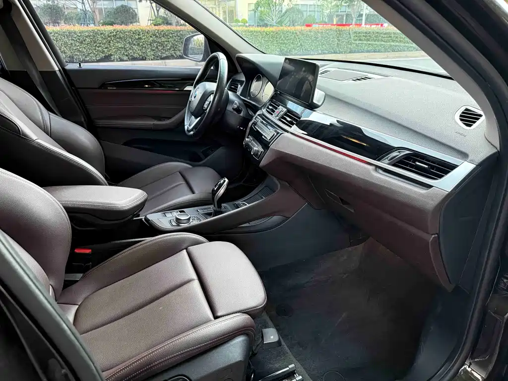 BMW X1 2021 — фото 13