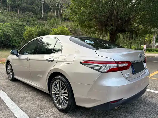 Toyota Camry 2021