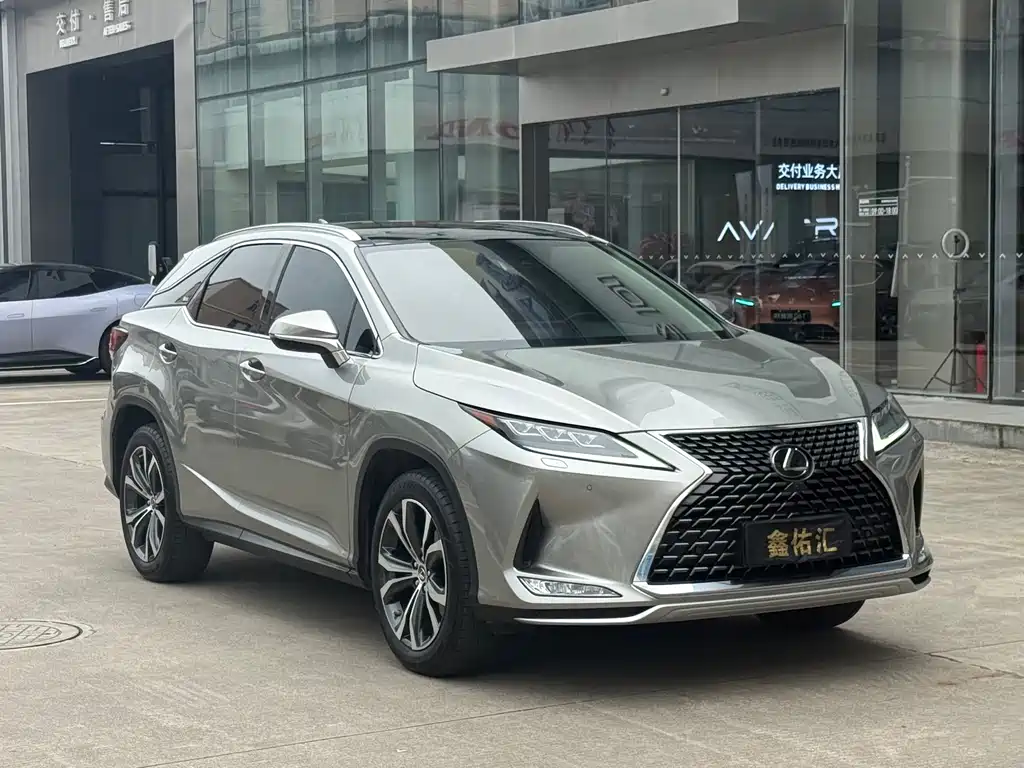 Lexus RX 2021 — фото 1