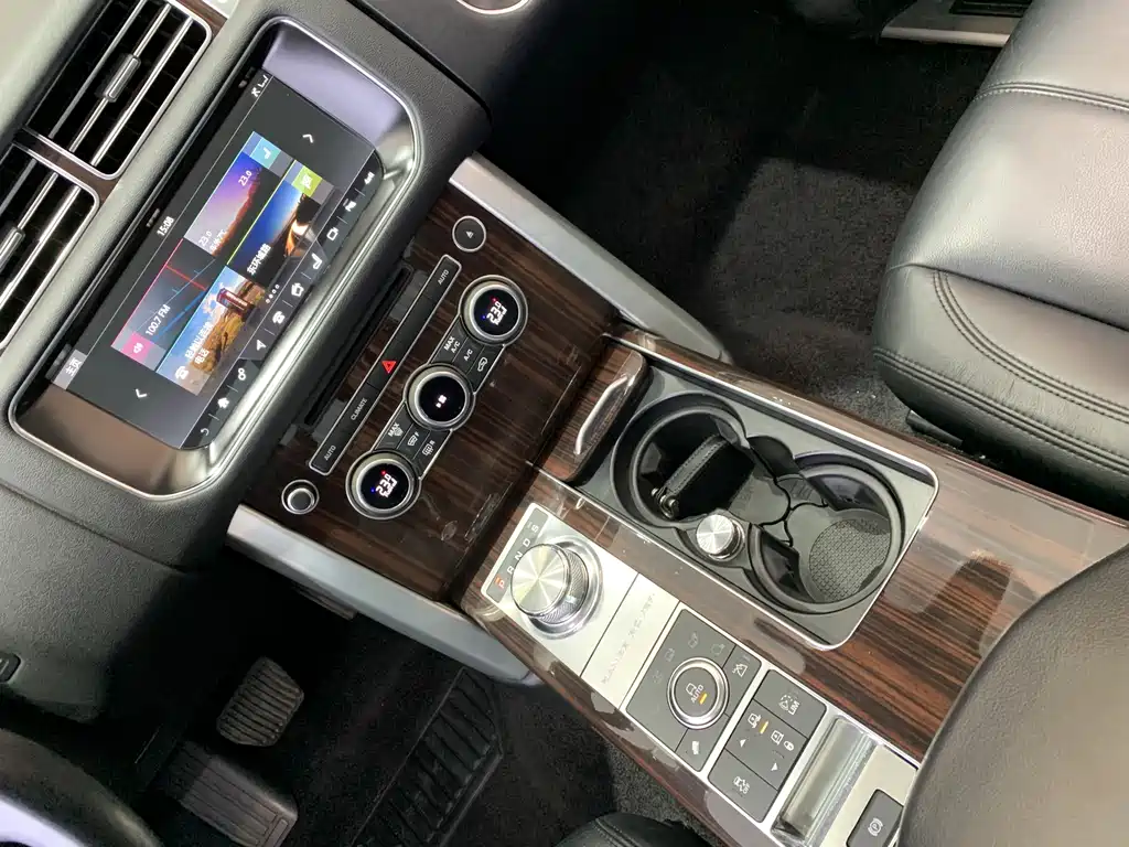 Land Rover Range Rover 2018 — фото 14