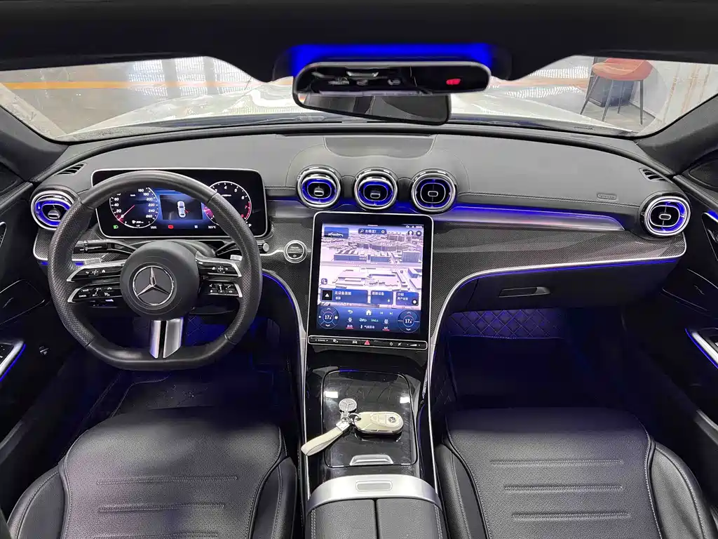 Mercedes-Benz C-Class 2024