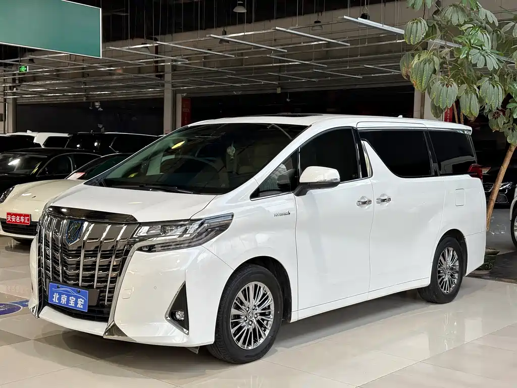 Toyota Alphard 2021 — фото 1