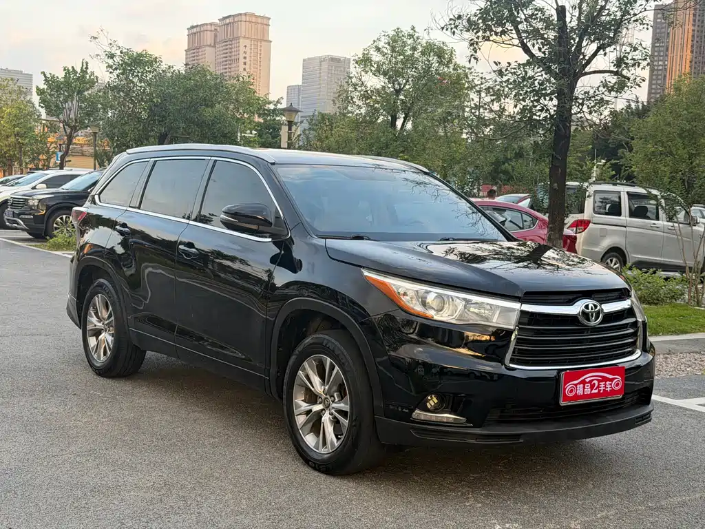 Toyota Highlander 2018 — фото 2