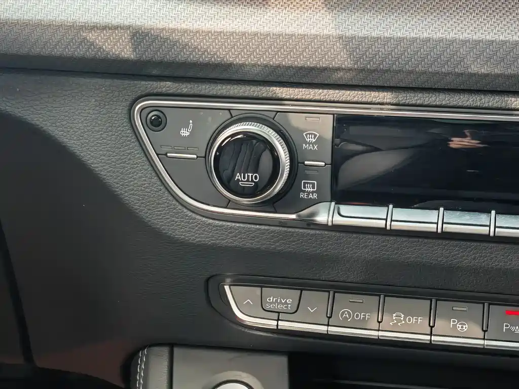 Audi Q5L 2022 — фото 16