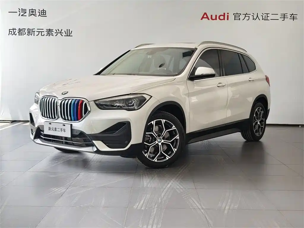 BMW X1 2022 — фото 1