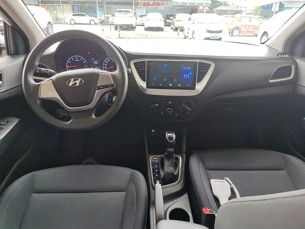 Hyundai Verna 2019 — фото 10