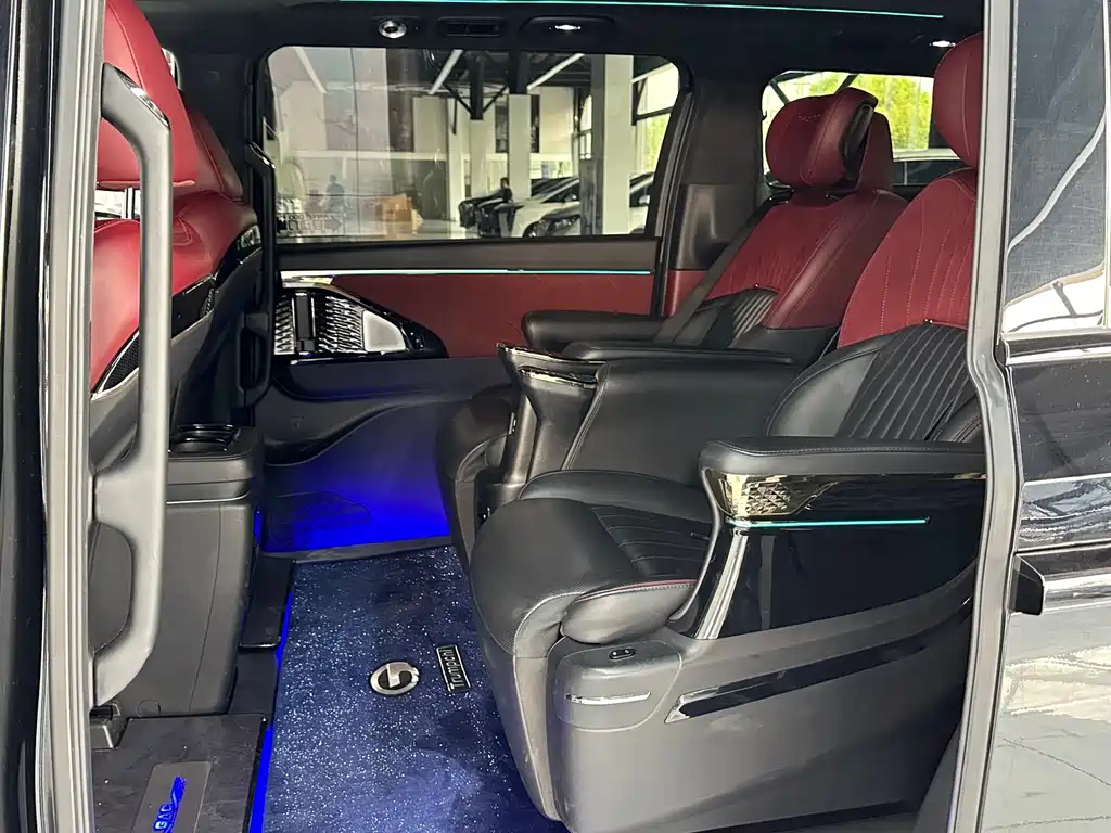 GAC Motor Trumpchi M8 2023 — фото 10