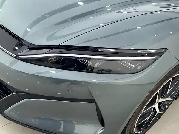 BYD Han L 2025