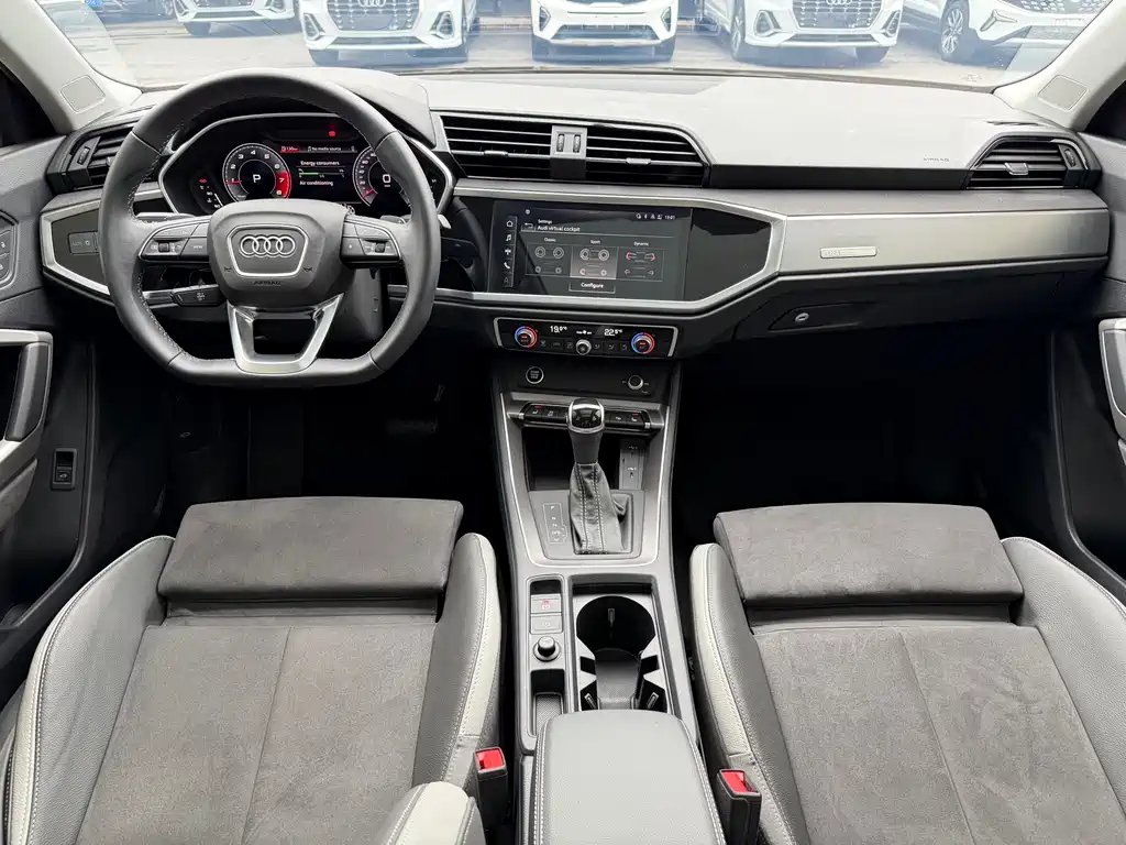 Audi Q3 2022 — фото 17