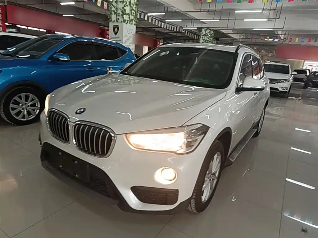BMW X1 2018 — фото 1
