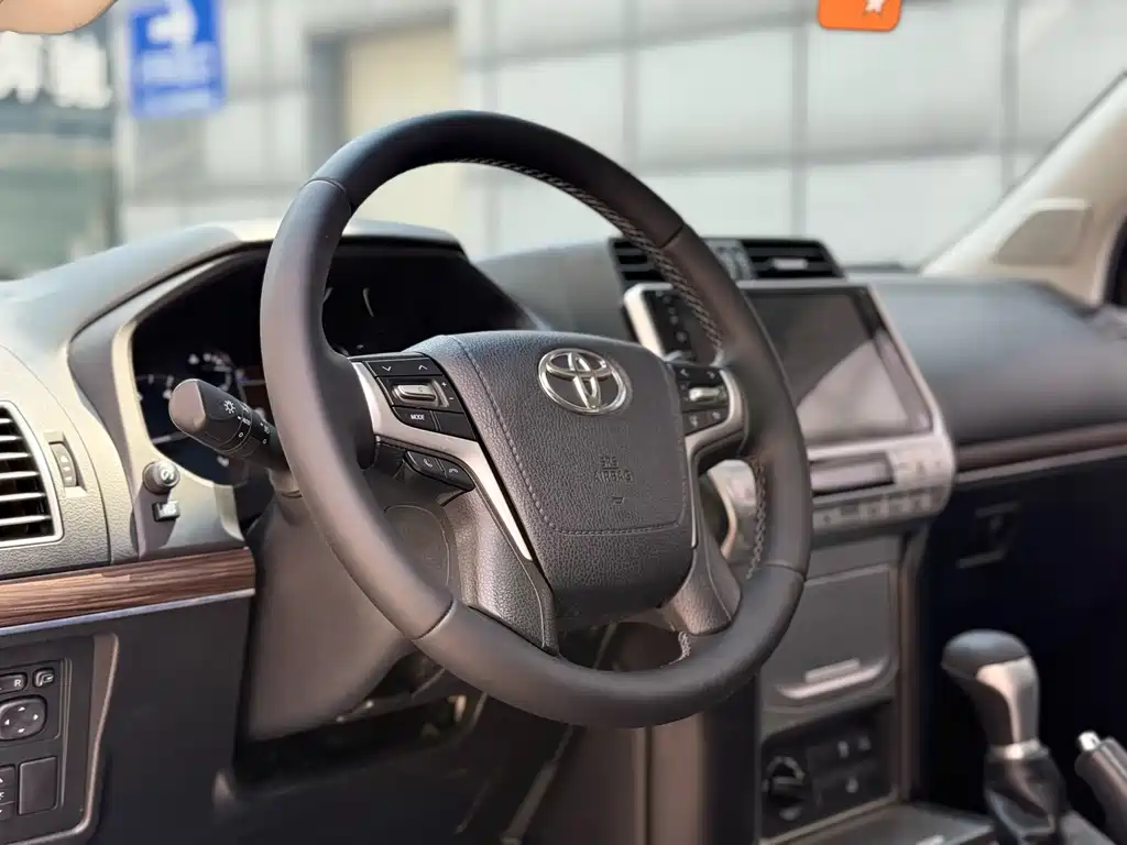 Toyota Prado 2018 — фото 9