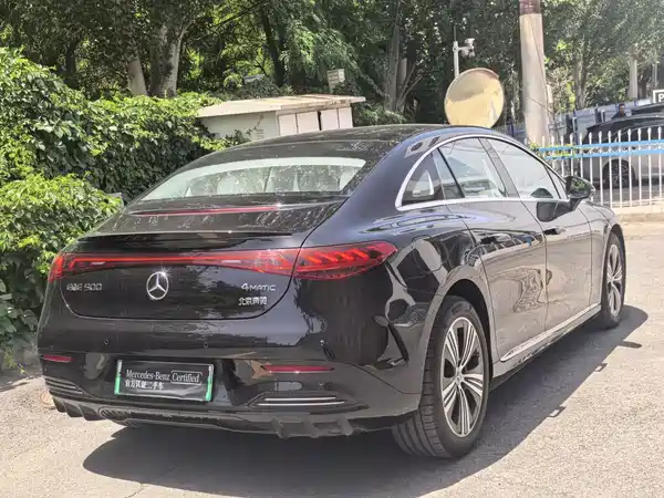 Mercedes-Benz EQE 2025