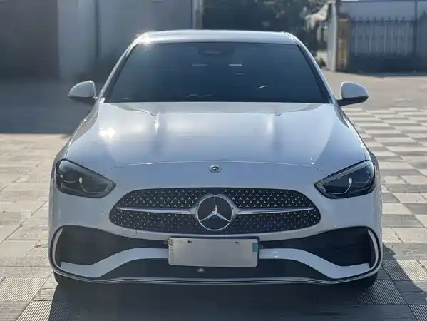 Mercedes-Benz C-Class 2024