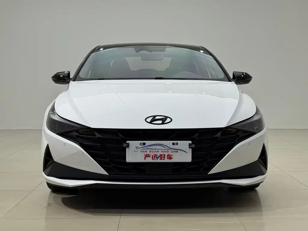 Hyundai Elantra 2022 — фото 2