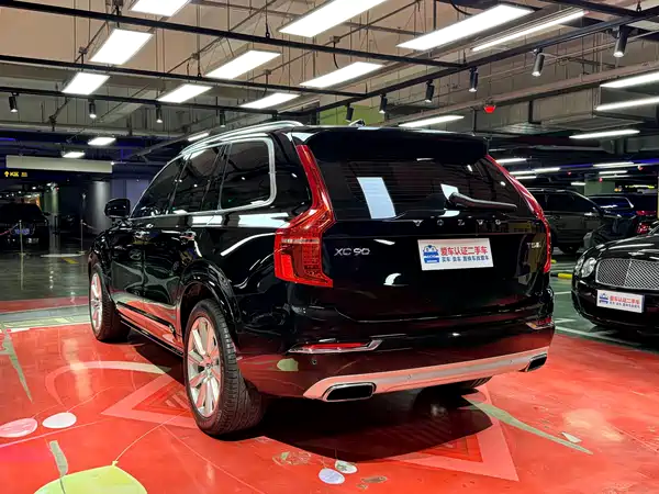 Volvo XC90 2019
