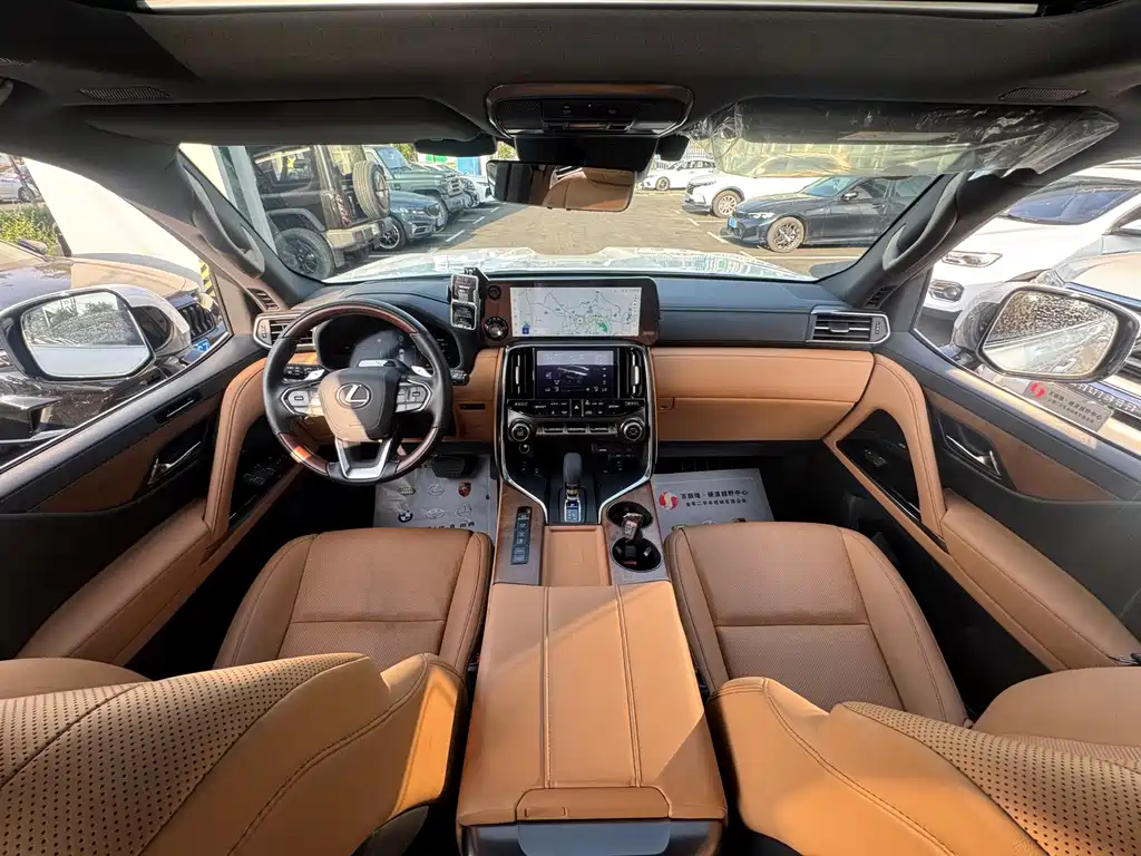 Lexus LX 2025