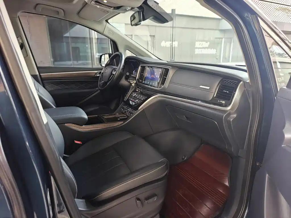 GAC Motor Trumpchi M8 2019 — фото 9