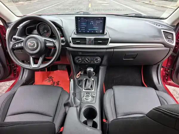 Mazda 3 Axela 2018