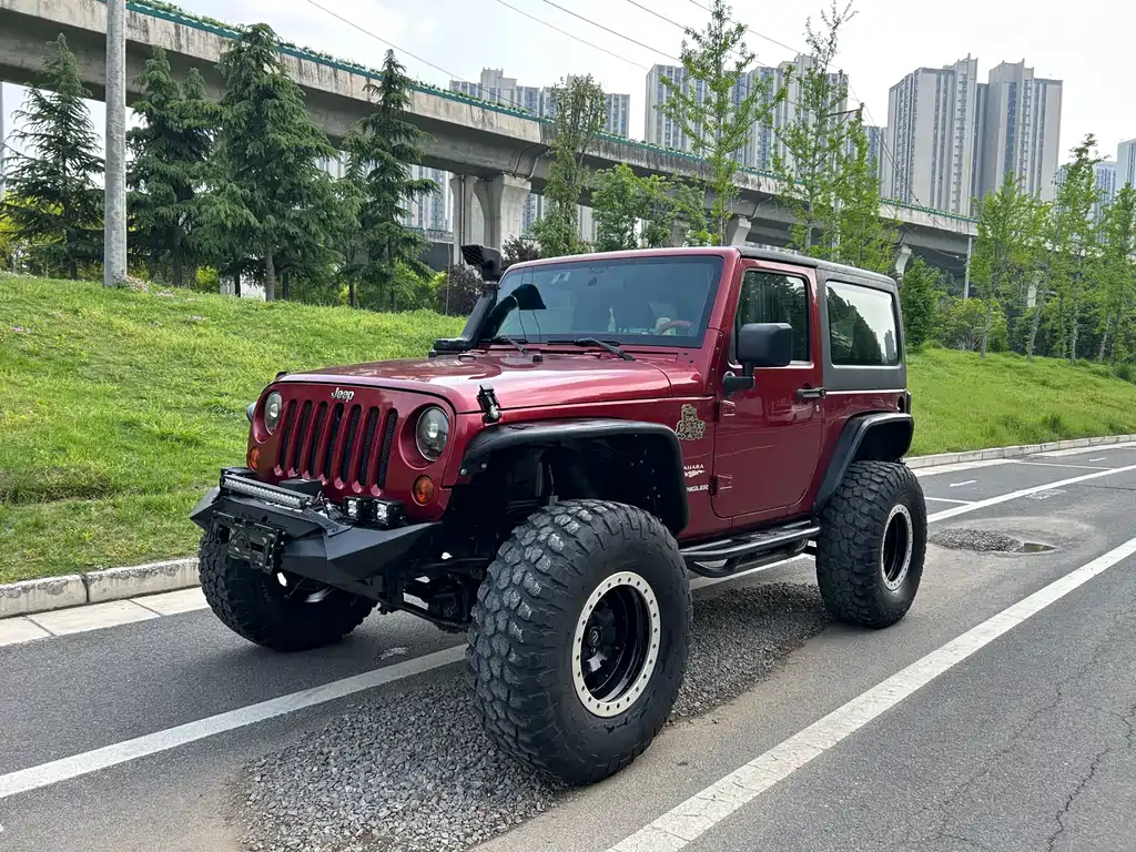 Jeep Wrangler 2014 — фото 1
