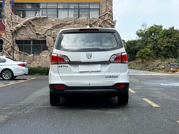 Baojun 730 2015
