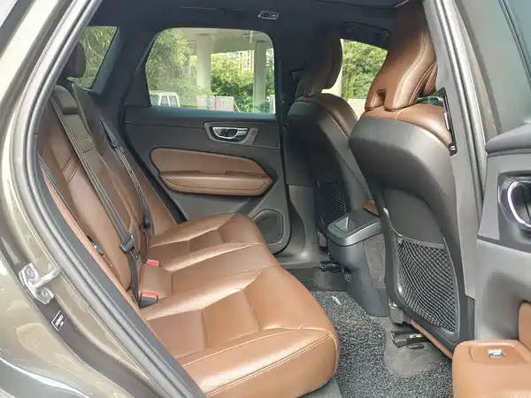 Volvo XC60 2021