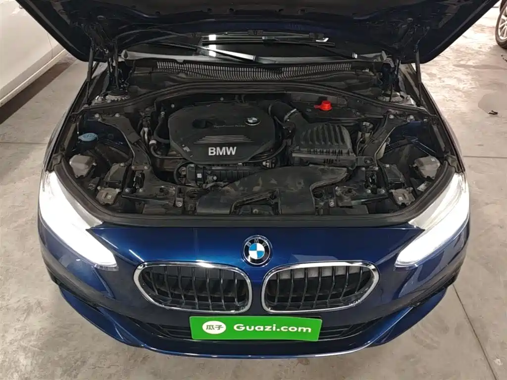 BMW 1 Series 2018 — фото 20