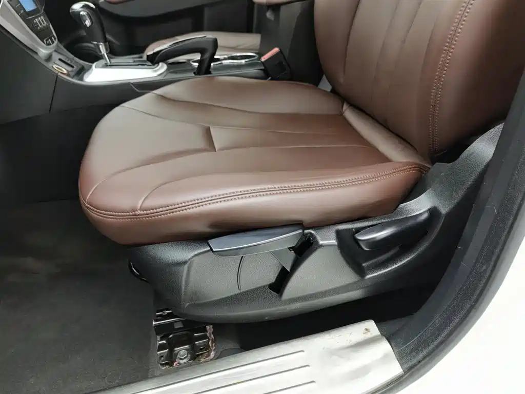 GAC Motor Trumpchi GS5 2014 — фото 20