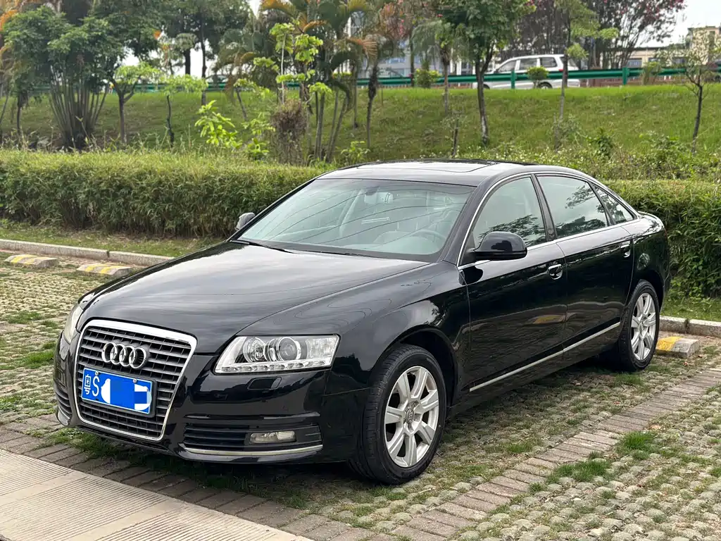 Audi A6L 2010 — фото 1