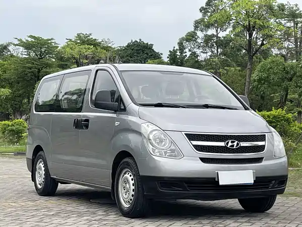 Hyundai H-1 Huiyi 2011