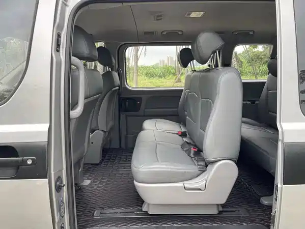 Hyundai H-1 Huiyi 2011